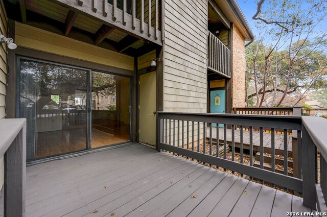 Image 14 of 29 For 11815 Vance Jackson  1402