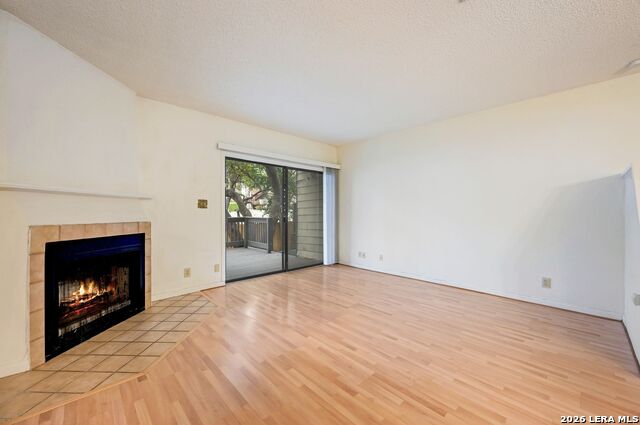 Image 8 of 29 For 11815 Vance Jackson  1402