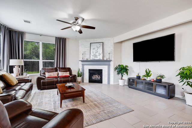 Image 11 of 40 For 20607 Wild Springs