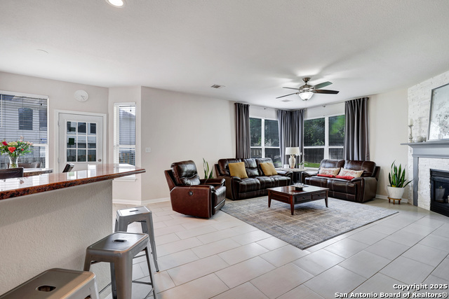 Image 8 of 40 For 20607 Wild Springs