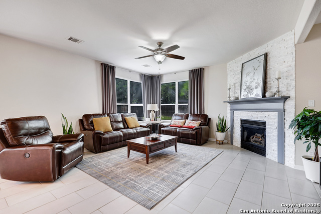 Image 9 of 40 For 20607 Wild Springs