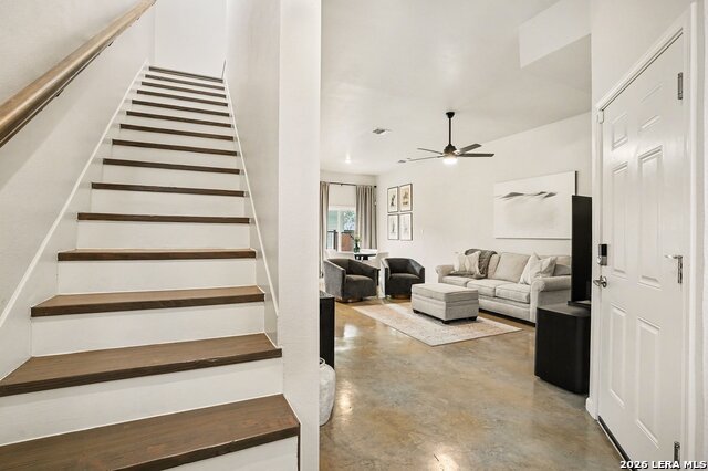 Image 11 of 32 For 1002 Morningside Dr  1