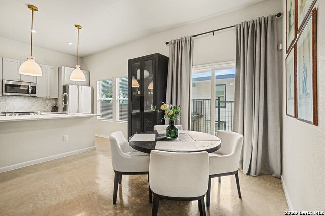 Image 5 of 32 For 1002 Morningside Dr  1