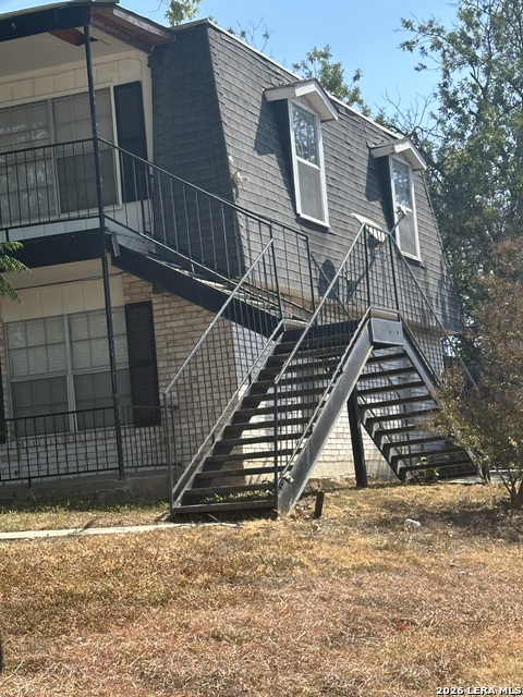 Image 6 of 6 For 8316 York Dr