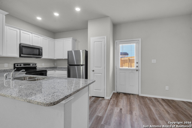 Image 6 of 28 For 8911 Fm 1560 611-612 N