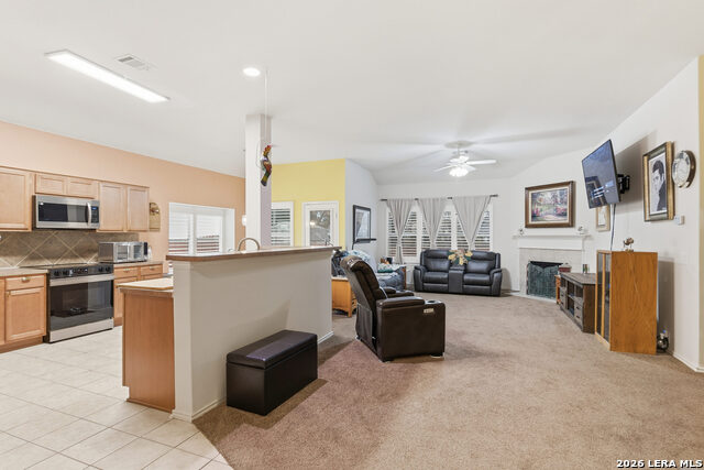 Image 12 of 43 For 532 Rooster  