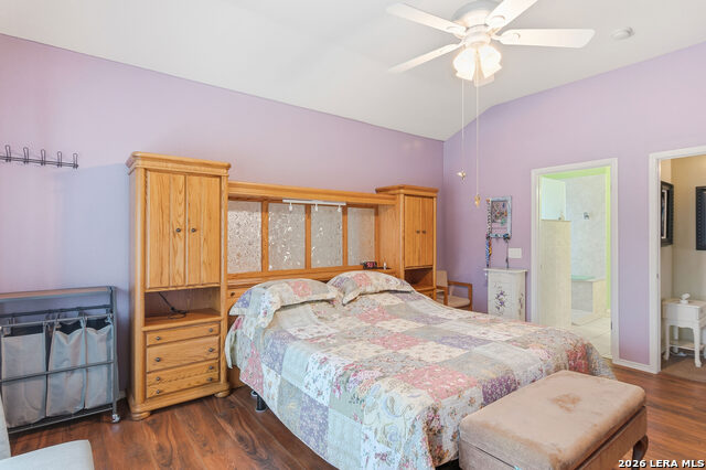 Image 21 of 43 For 532 Rooster  