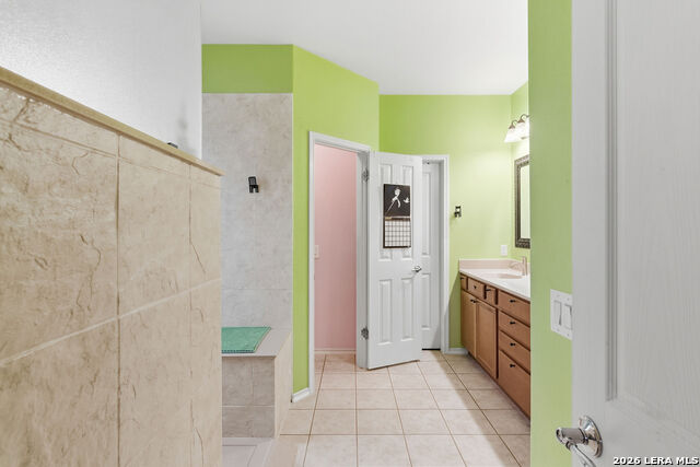 Image 22 of 43 For 532 Rooster  