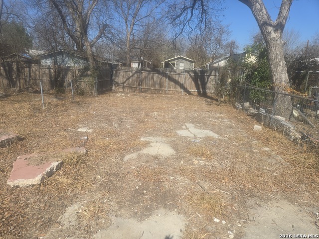 Image 3 of 5 For 1533 Flanders