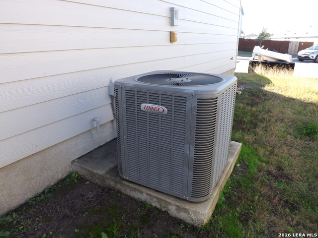 Image 21 of 25 For 738 Ambush Ridge