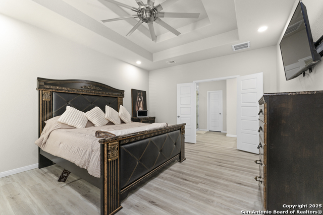 Image 23 of 37 For 16851 Griffin Rd #2