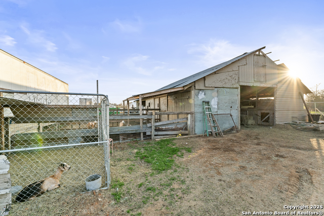 Image 34 of 37 For 16851 Griffin Rd #2