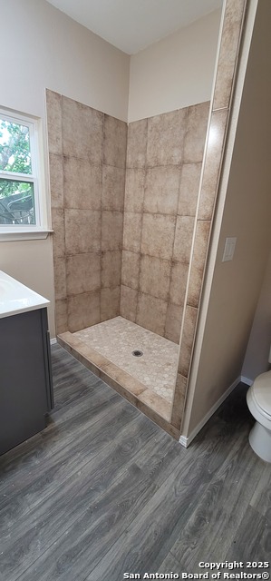 Image 16 of 39 For 127 Orange  