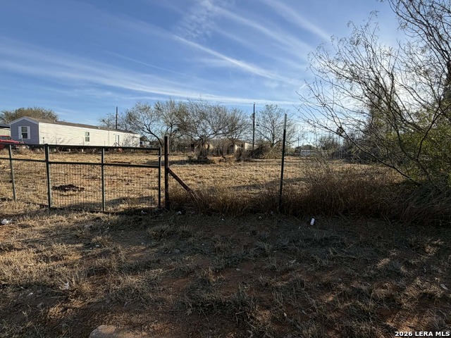 Image 2 of 5 For 405 Miller E