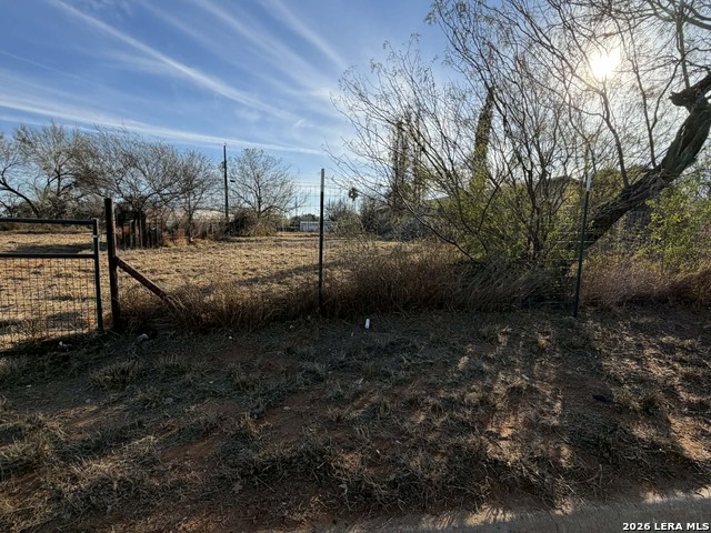 Image 3 of 5 For 405 Miller E