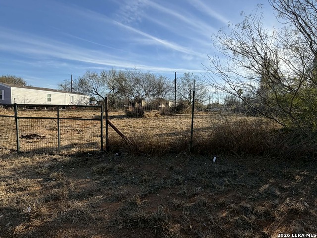 Image 4 of 5 For 405 Miller E