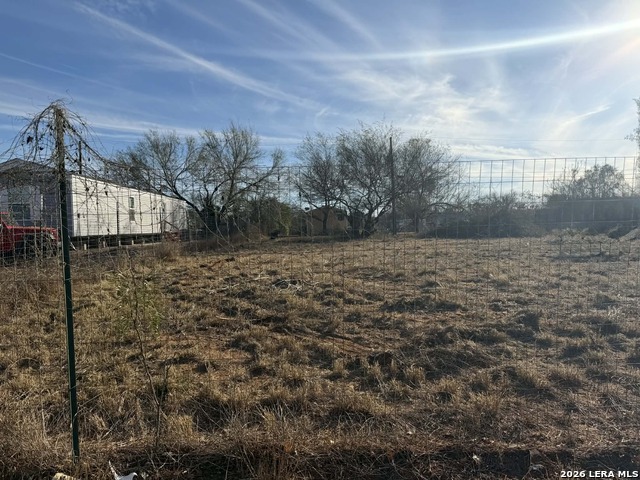 Image 5 of 5 For 405 Miller E