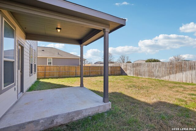 Image 34 of 37 For 2564 Smokey Cv