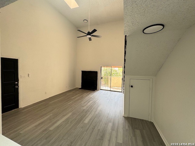 Image 4 of 5 For 5322 Medical  E208