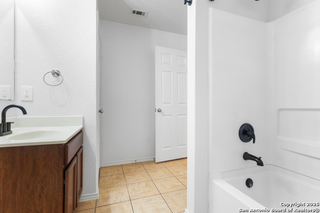 Image 18 of 31 For 9418 Madison Crk