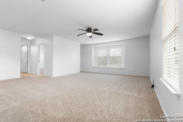 Image 13 of 31 For 9418 Madison Crk