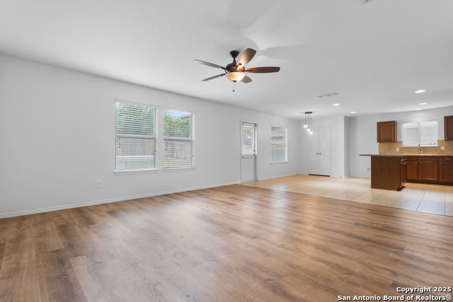 Image 6 of 31 For 9418 Madison Crk