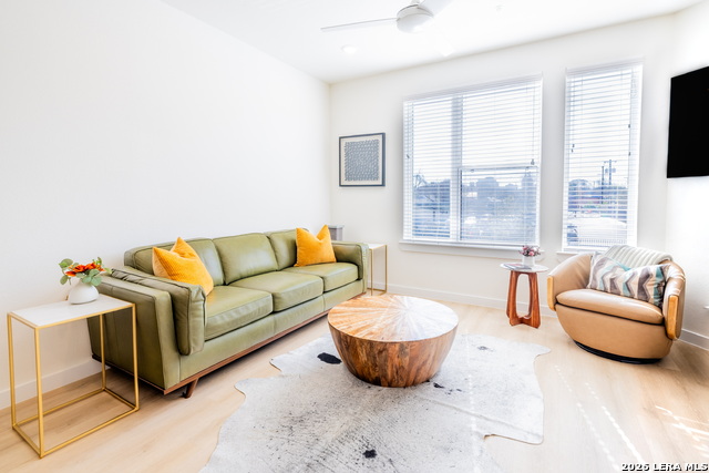 Image 10 of 23 For 719 Locust E 4110