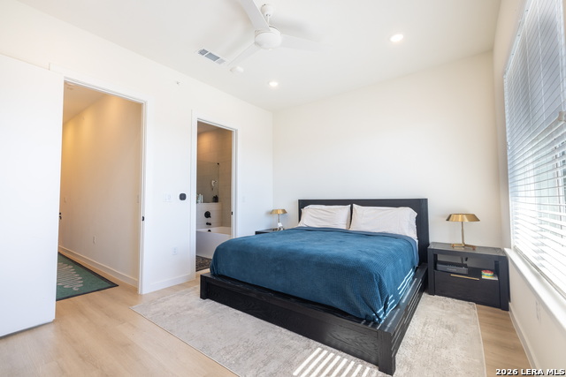 Image 13 of 23 For 719 Locust E 4110