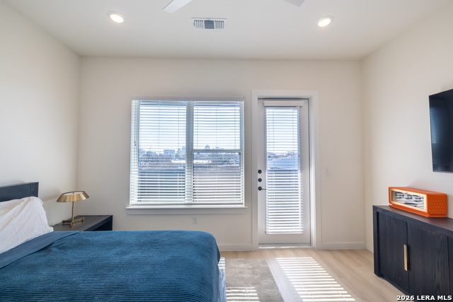 Image 15 of 23 For 719 Locust E 4110