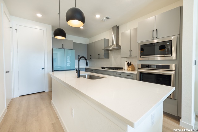 Image 4 of 23 For 719 Locust E 4110