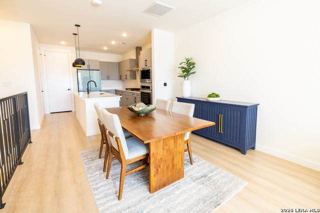 Image 7 of 23 For 719 Locust E 4110