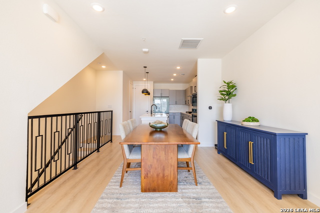 Image 8 of 23 For 719 Locust E 4110