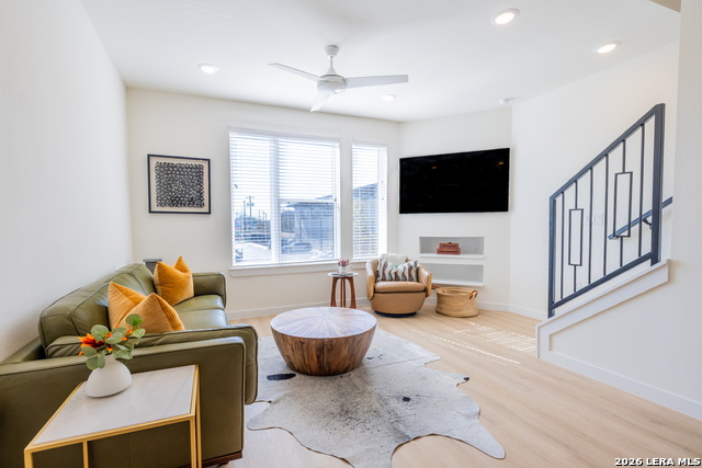 Image 9 of 23 For 719 Locust E 4110