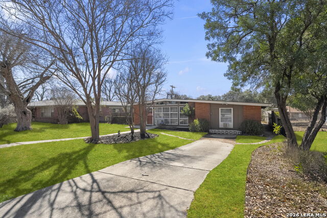 Image 2 of 42 For 106 Bella Vista Drive