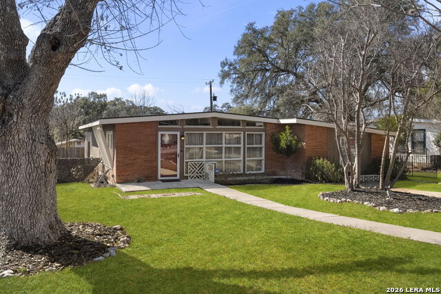 Image 3 of 42 For 106 Bella Vista Drive