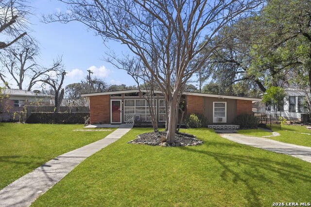 Image 4 of 42 For 106 Bella Vista Drive