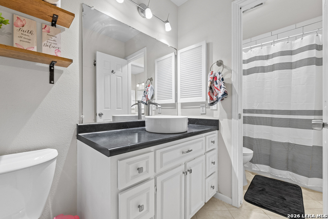 Image 19 of 30 For 165 Rampart Dr W 701