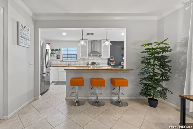 Image 2 of 30 For 165 Rampart Dr W 701