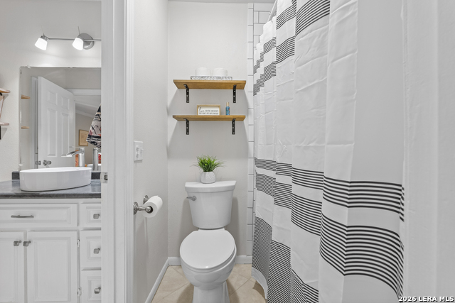 Image 20 of 30 For 165 Rampart Dr W 701