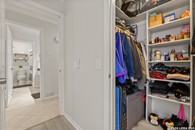 Image 25 of 30 For 165 Rampart Dr W 701