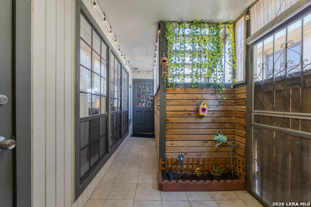 Image 27 of 30 For 165 Rampart Dr W 701