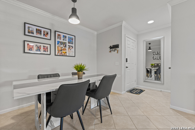 Image 7 of 30 For 165 Rampart Dr W 701