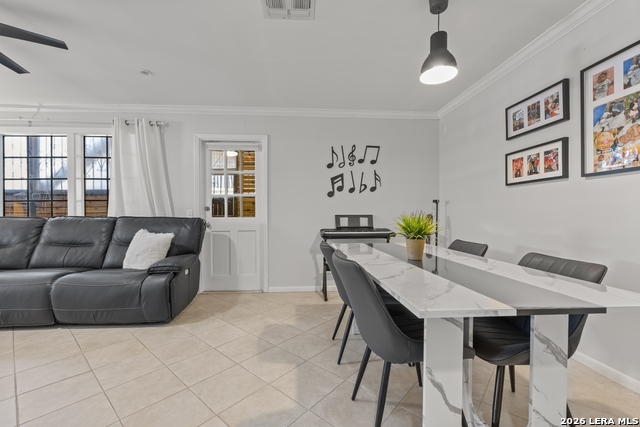 Image 8 of 30 For 165 Rampart Dr W 701