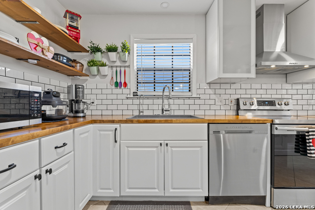 Image 9 of 30 For 165 Rampart Dr W 701