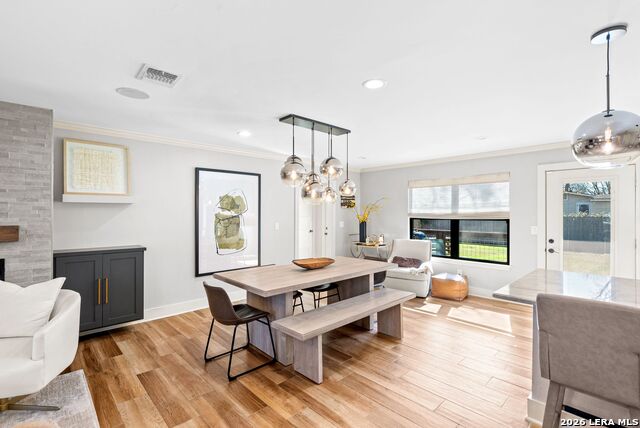 Image 6 of 27 For 313 James St