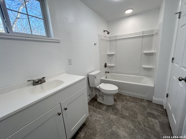 Image 11 of 24 For 715 Gerald W