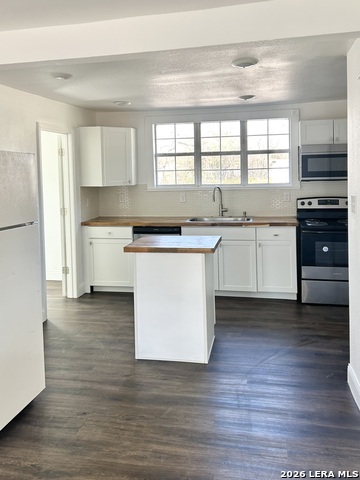 Image 20 of 24 For 715 Gerald W