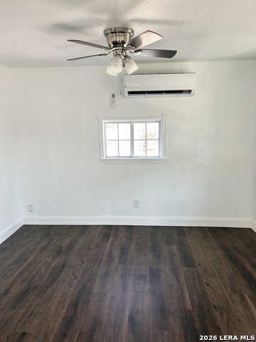 Image 22 of 24 For 715 Gerald W