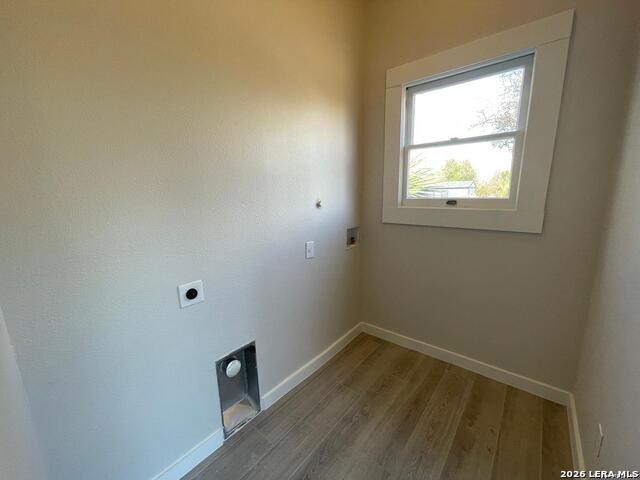 Image 10 of 22 For 821 Burleson