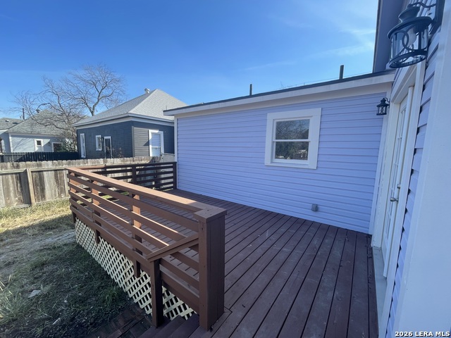 Image 21 of 22 For 821 Burleson